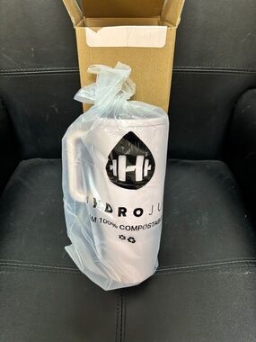 HydroJug 32oz Pink Sand Insulated Bottle - New Open Box